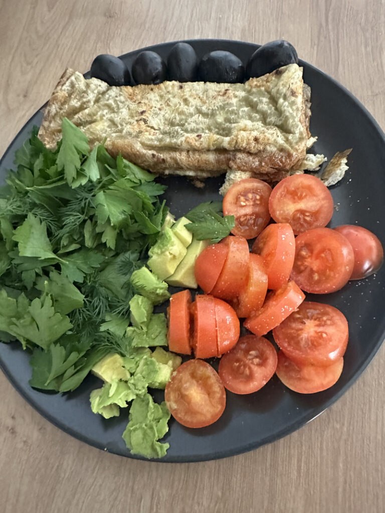 30g protein omelette breakfast assembly