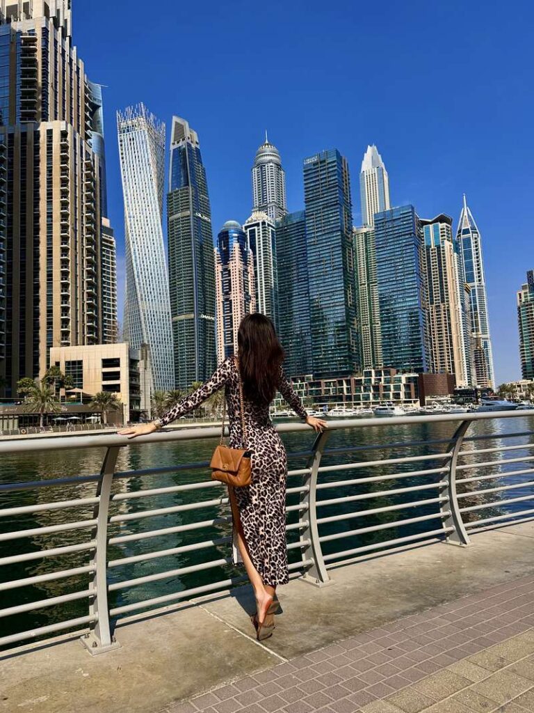 what to wear in Dubai Marina